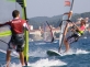 Silny wiatr Mistral to okazja do nauczenia się tak zwanej rufy w ślizgu. Podobnie jak start z wody, manewr ten zarezerwowany jest tylko dla zaawansowanych surferów i ... amatorów słonej wody, której kilka szklanek wypije się podczas nauki.